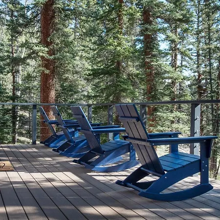 Carson Cabin - King Beds, Mountain Views, Mins To Town